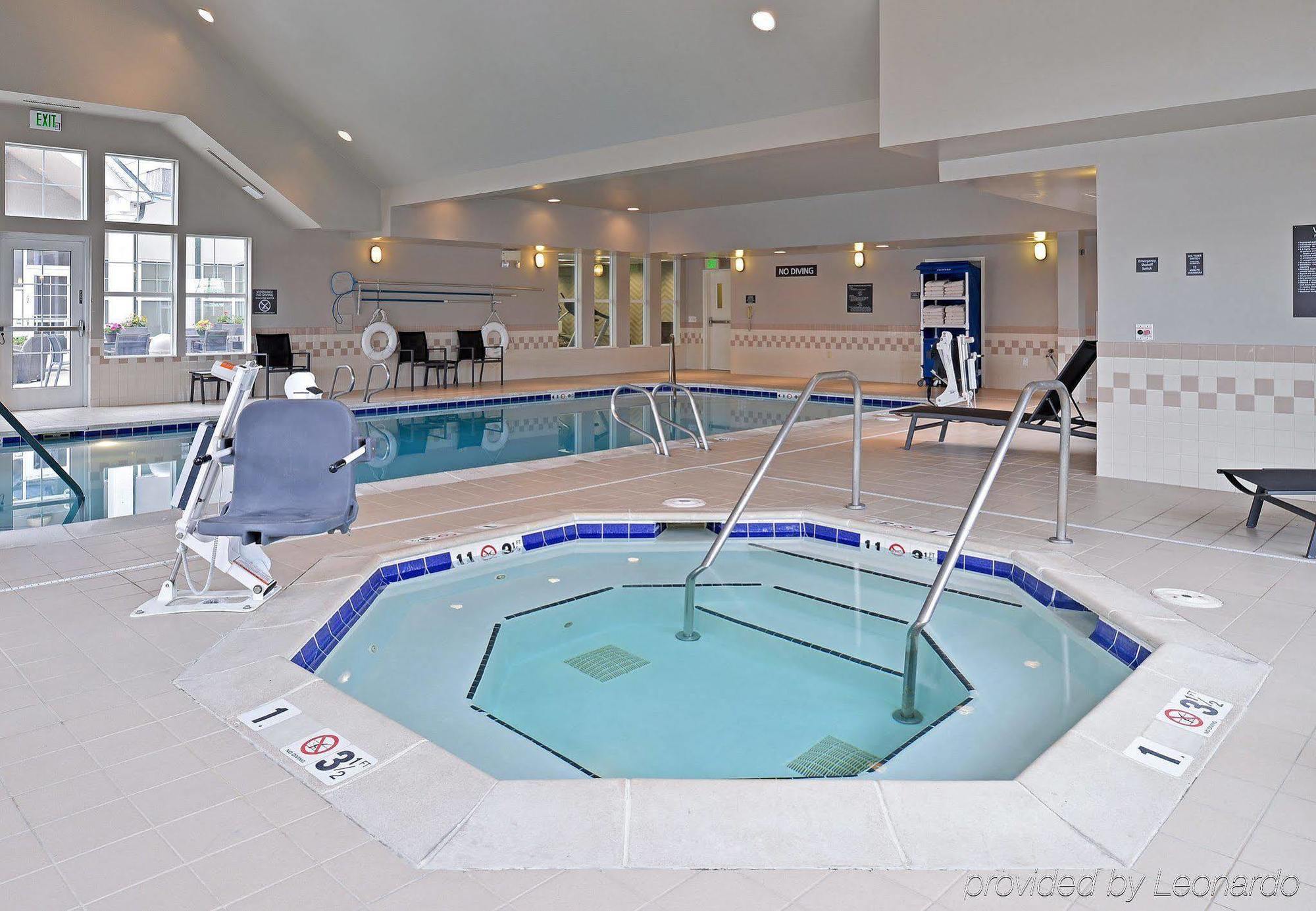 By Marriott Denver Airport At Gateway Park Hotel 3*
