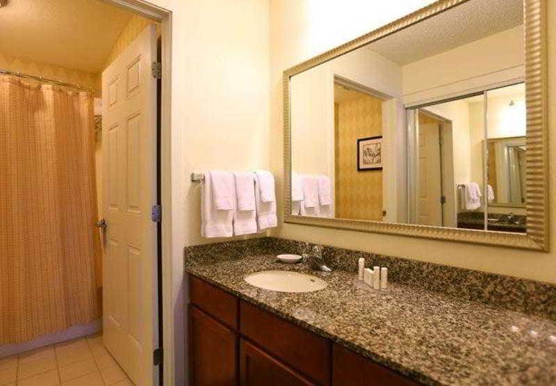 By Marriott Denver Airport At Gateway Park Hotel